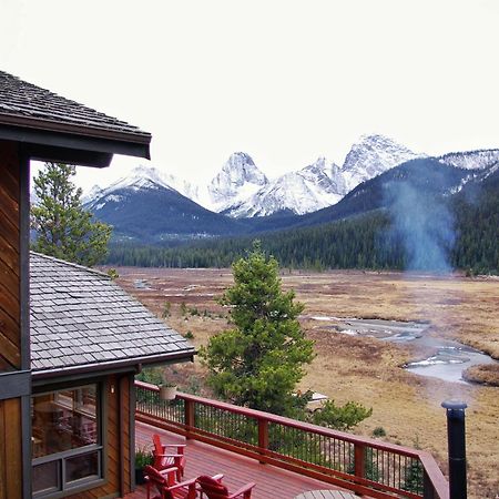 Mount Engadine Lodge Кананаскис-Вилледж Экстерьер фото