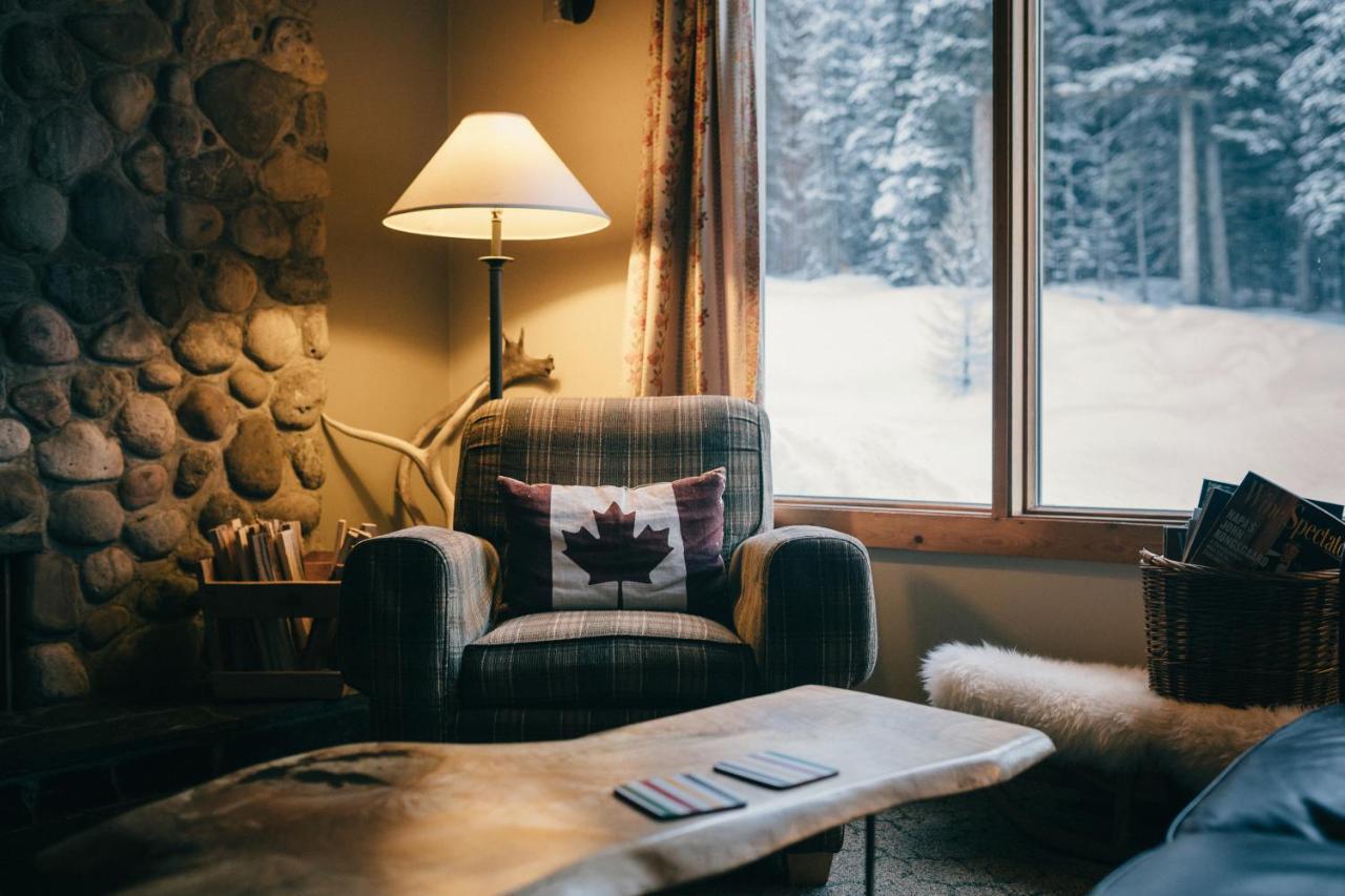 Mount Engadine Lodge Кананаскис-Вилледж Экстерьер фото