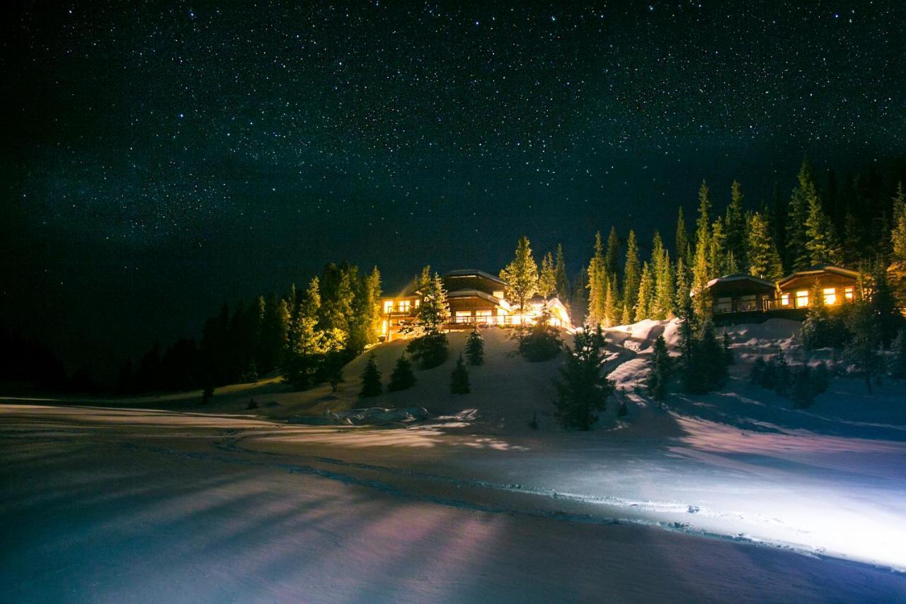 Mount Engadine Lodge Кананаскис-Вилледж Экстерьер фото