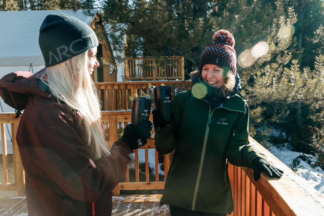 Mount Engadine Lodge Кананаскис-Вилледж Экстерьер фото