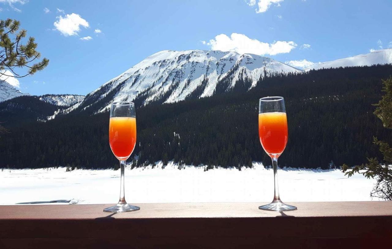Mount Engadine Lodge Кананаскис-Вилледж Экстерьер фото