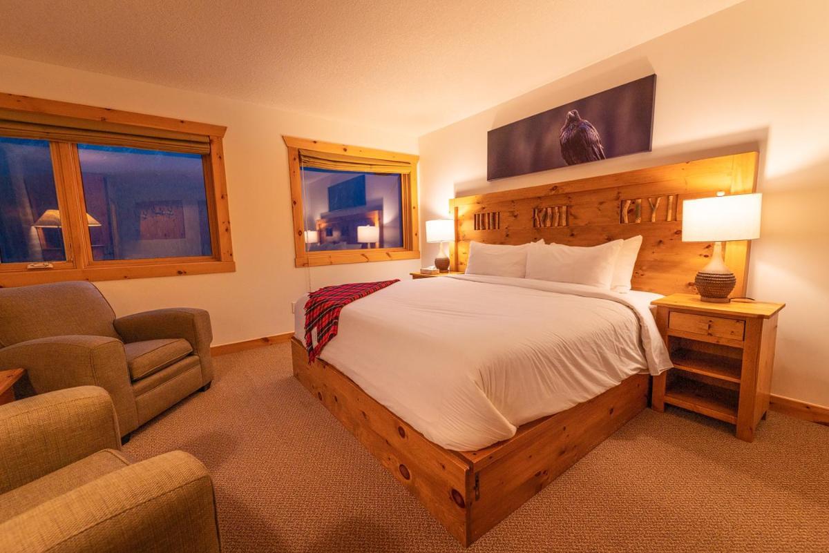 Mount Engadine Lodge Кананаскис-Вилледж Экстерьер фото