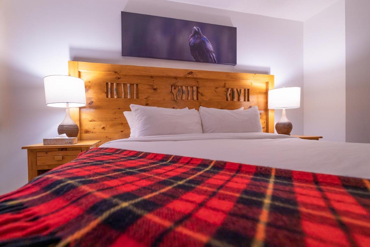 Mount Engadine Lodge Кананаскис-Вилледж Экстерьер фото