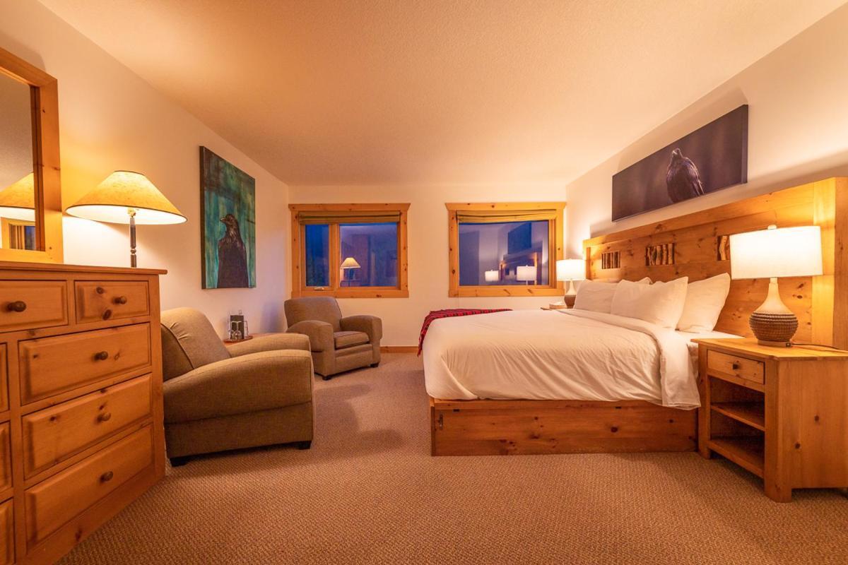 Mount Engadine Lodge Кананаскис-Вилледж Экстерьер фото