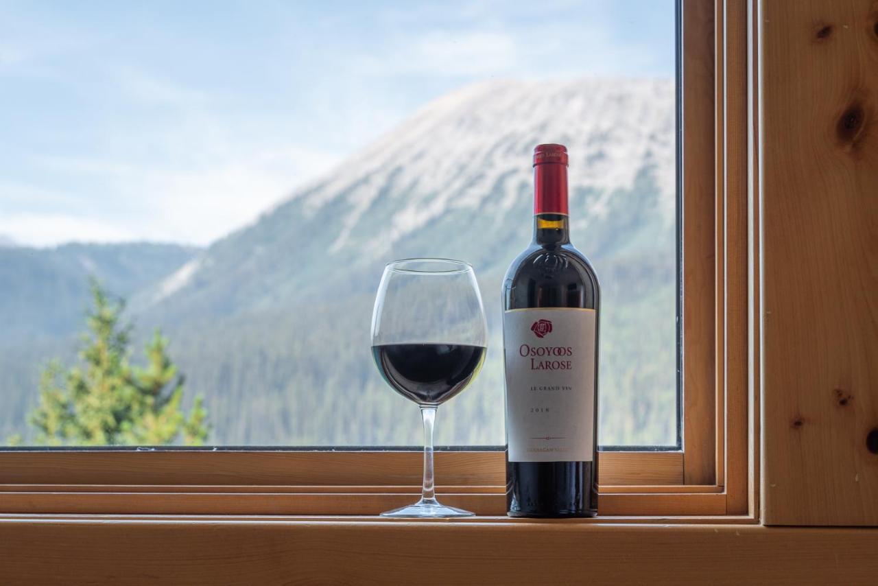 Mount Engadine Lodge Кананаскис-Вилледж Экстерьер фото