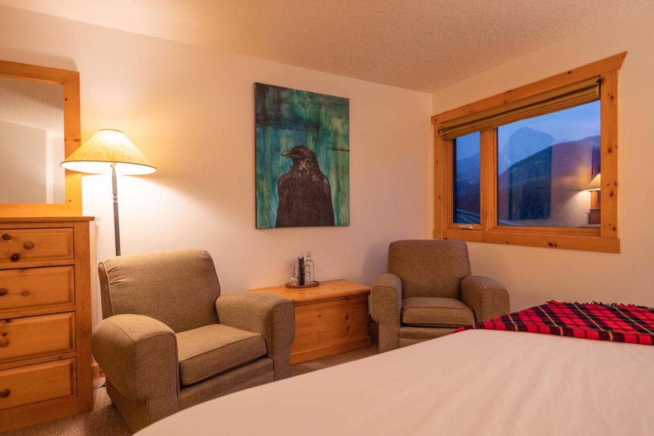 Mount Engadine Lodge Кананаскис-Вилледж Экстерьер фото